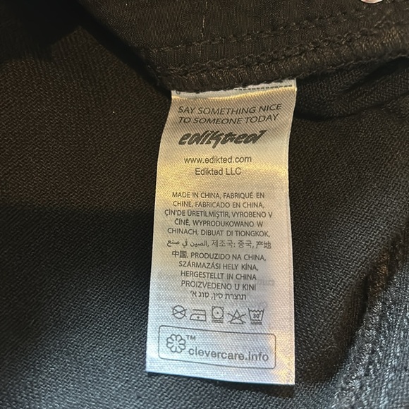 NWT, Edikted, Women’s, Shooting Star Low Rise Denim Shorts - Picture 8 of 9